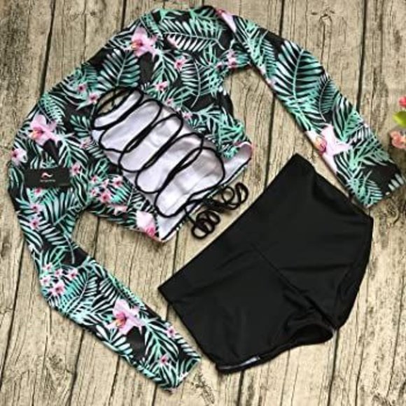 Long Sleeve Swimwear (M) - Picture 4 of 6